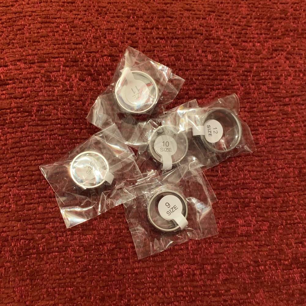 Amazing! Celtic Titanium ring w/ silver inlay! NWT - Picture 2 of 2